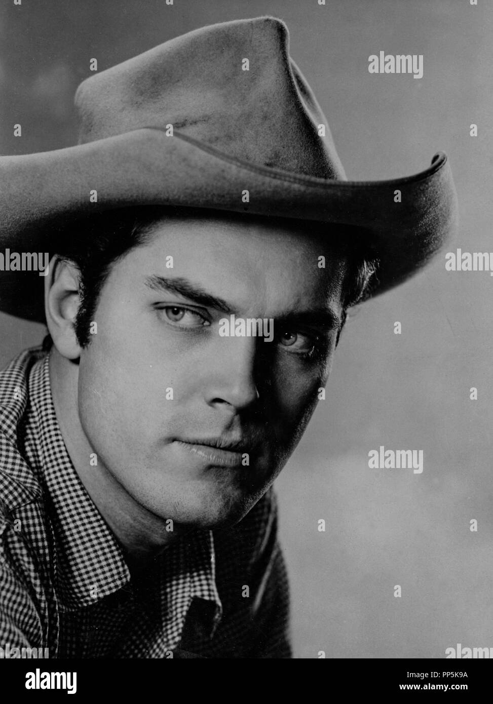 Pellicola originale titolo: il fiero. Titolo inglese: il fiero. Anno: 1956. Regista: robert D. WEBB. Stelle: JEFFREY HUNTER. Credito: 20TH CENTURY FOX / Album Foto Stock