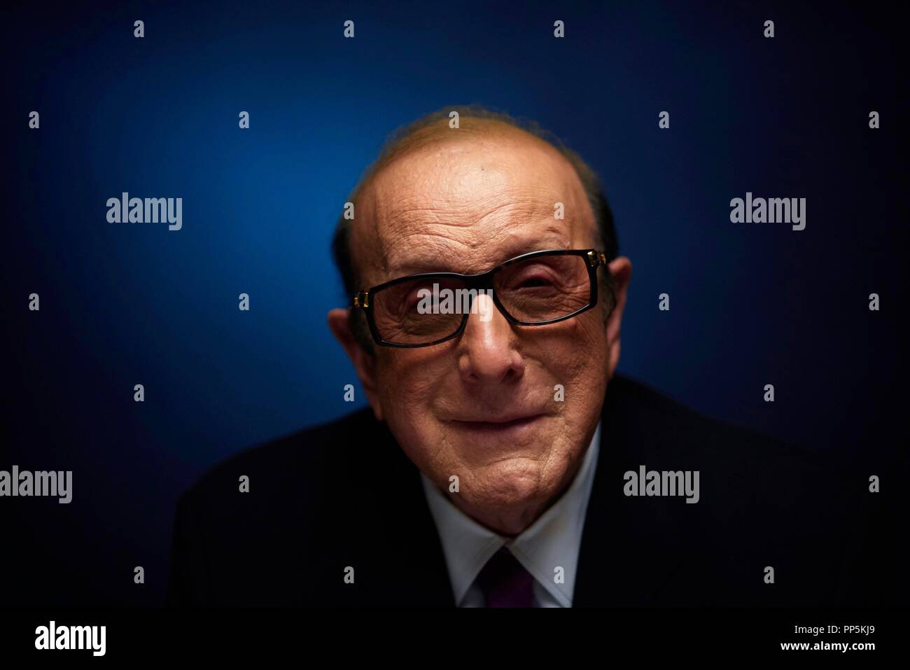 Pellicola originale titolo: Whitney. Titolo inglese: Whitney. Anno: 2018. Direttore: KEVIN MCDONALD; Kevin Macdonald. Stelle: Clive Davis. Credito: LIGHTBOX / Album Foto Stock