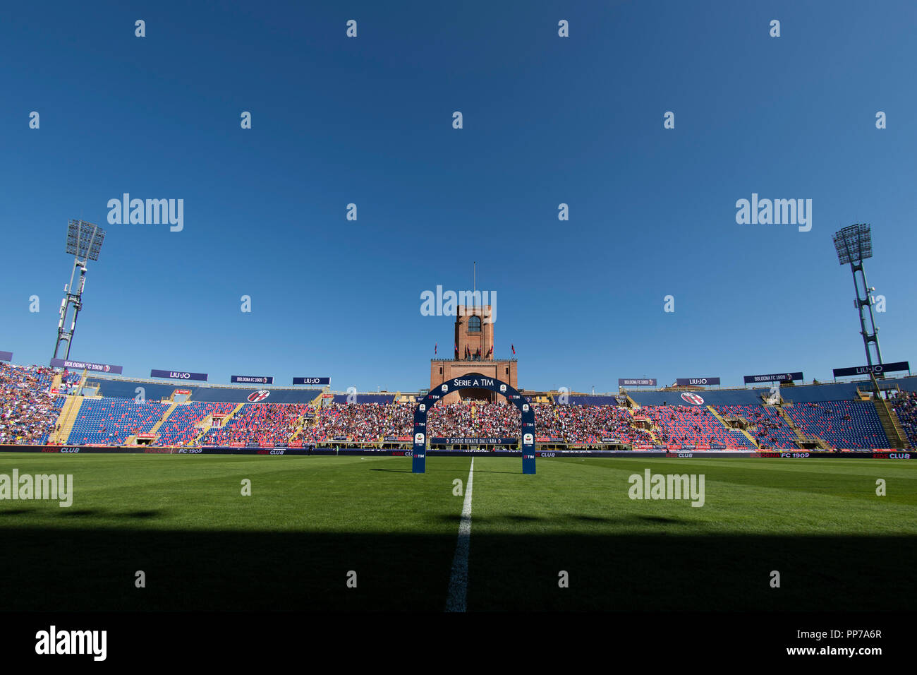 Vista generale Renato Dall Ara Stadium Stadium durante l'italiano 'Serie A' match tra Bologna 2-0 Roma a Renato Dall Ara Stadium Stadium on , 23 settembre 2018 a Bologna, Italia. (Foto di Maurizio Borsari/AFLO) Foto Stock