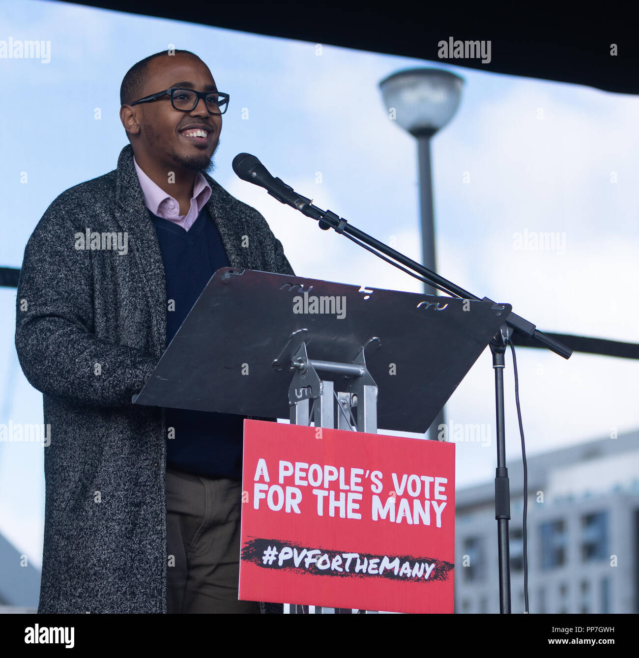 Liverpool, Regno Unito. Domenica 23 settembre 2018. Bashir Ibrahim parla al Pier Head al voto popolare rally dopo il mese di marzo. © Phil Portus / Alamy Live News Foto Stock