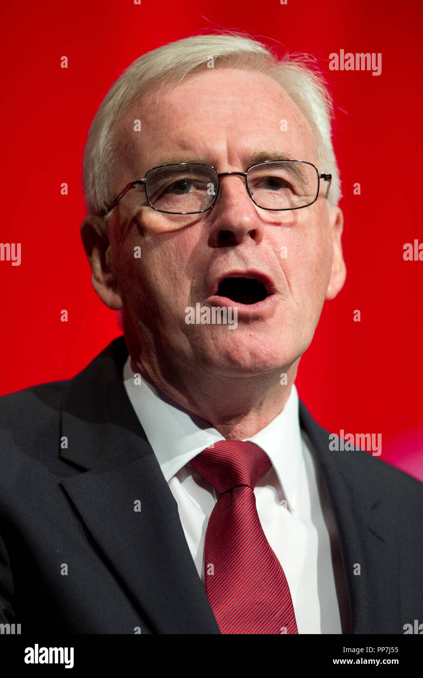Liverpool, Regno Unito. Il 24 settembre 2018. John McDonnell, Shadow il Cancelliere dello scacchiere e manodopera MP per Hayes e Harlington parla al Partito laburista conferenza in Liverpool. © Russell Hart/Alamy Live News. Foto Stock