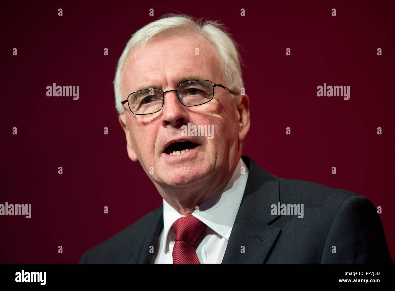 Liverpool, Regno Unito. Il 24 settembre 2018. John McDonnell, Shadow il Cancelliere dello scacchiere e manodopera MP per Hayes e Harlington parla al Partito laburista conferenza in Liverpool. © Russell Hart/Alamy Live News. Foto Stock