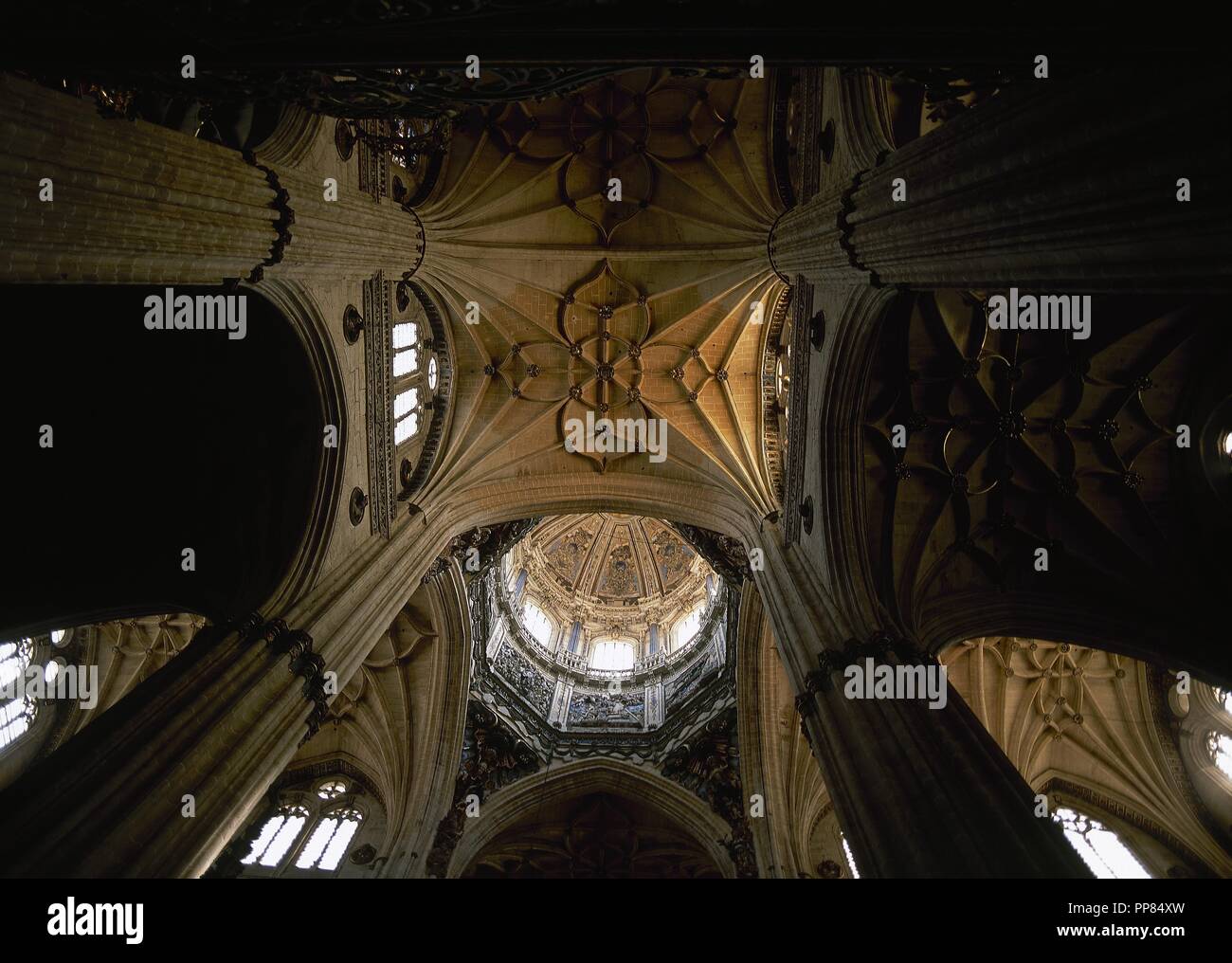 Spagna. Castiglia e Leon. Salamanca. La nuova cattedrale. Xvi - XVIII secolo. Gotico e barocco. Sart costola vault. Foto Stock