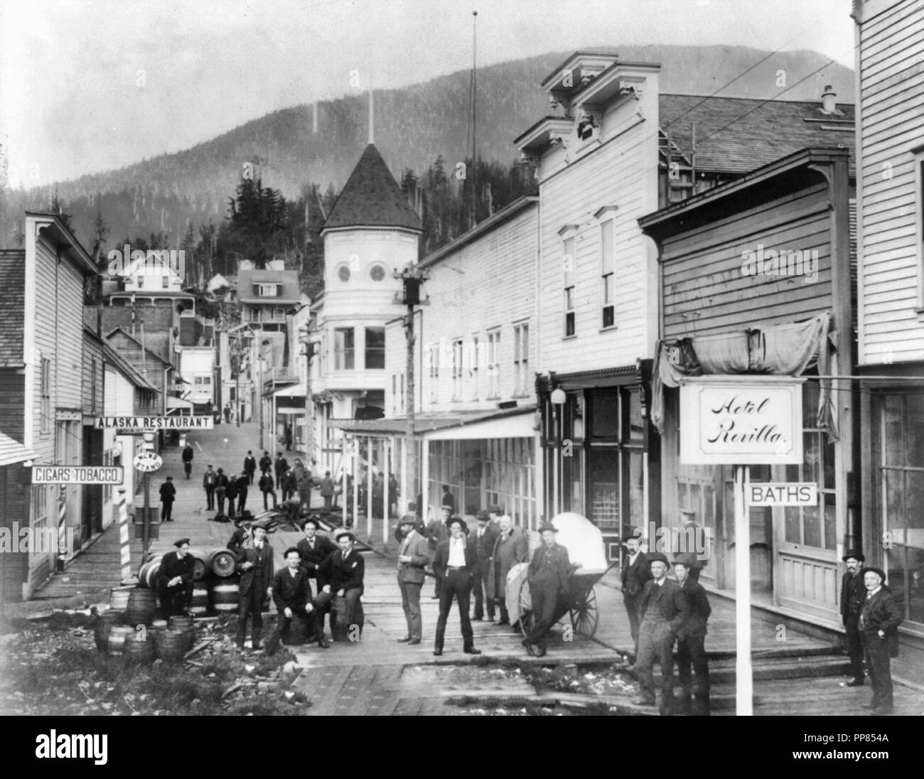 Front Street; Ketchikan, Alaska. 5 ottobre 1905 Foto Stock