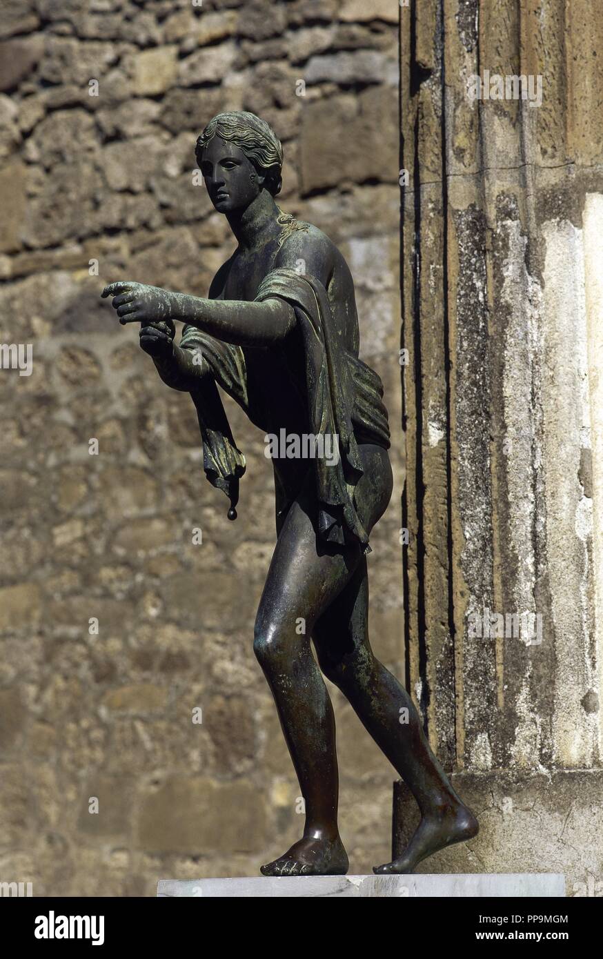 APOLO. Dios griego del día, hermano gemelo de Artemisa. Copia del APOLO ...