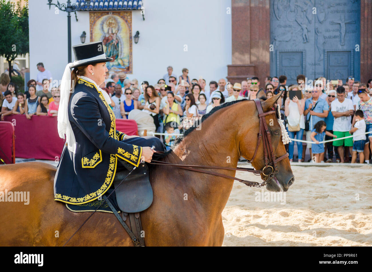 Equestre femmina. Evento annuale, giorno dei cavalli, celebrazione, evento, Fuengirola, Malaga, Spagna. Settembre 2018 Foto Stock