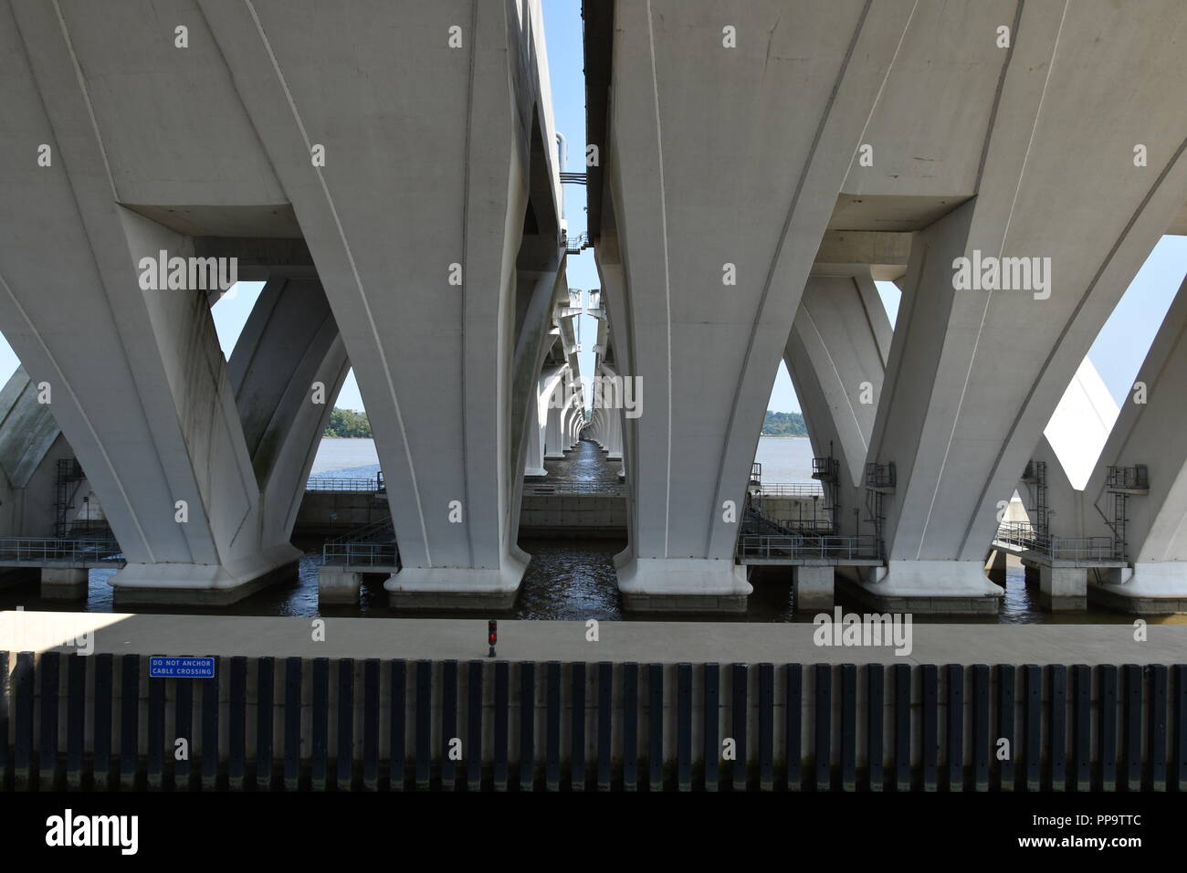 Capital Beltway Woodrow Wilson Memorial ponte che attraversa il fiume Potomac, appena a sud di Washington D.C. tra Maryland e Virginia, Stati Uniti d'America Foto Stock