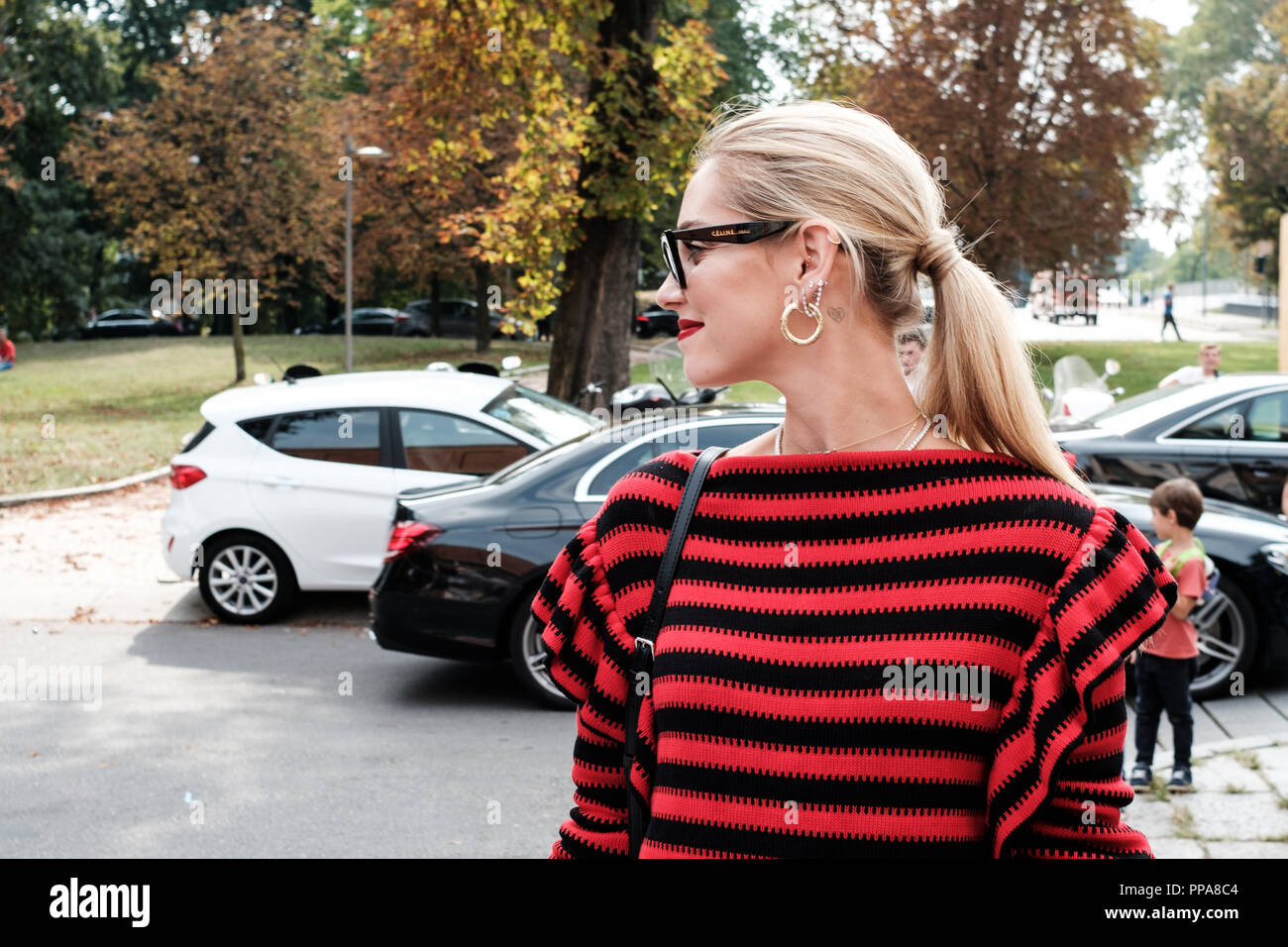 Milano, Italia, 22 Sett. 2018: Chiara Ferragni arriva alla filosofia di Lorenzo Serafini fashion show durante la settimana della moda milanese Primavera/Estate 2019 Foto Stock