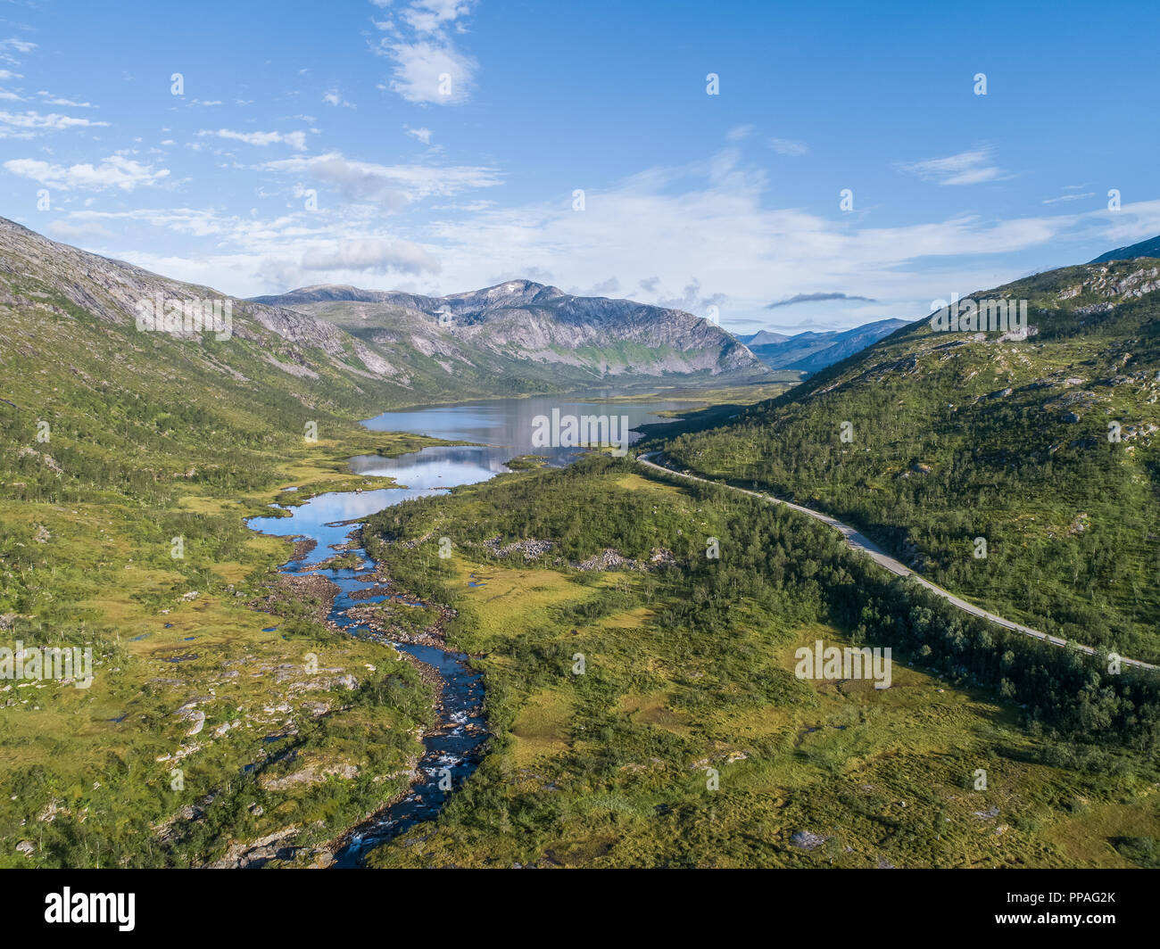Vista aerea del paesaggio di montagna Foto Stock