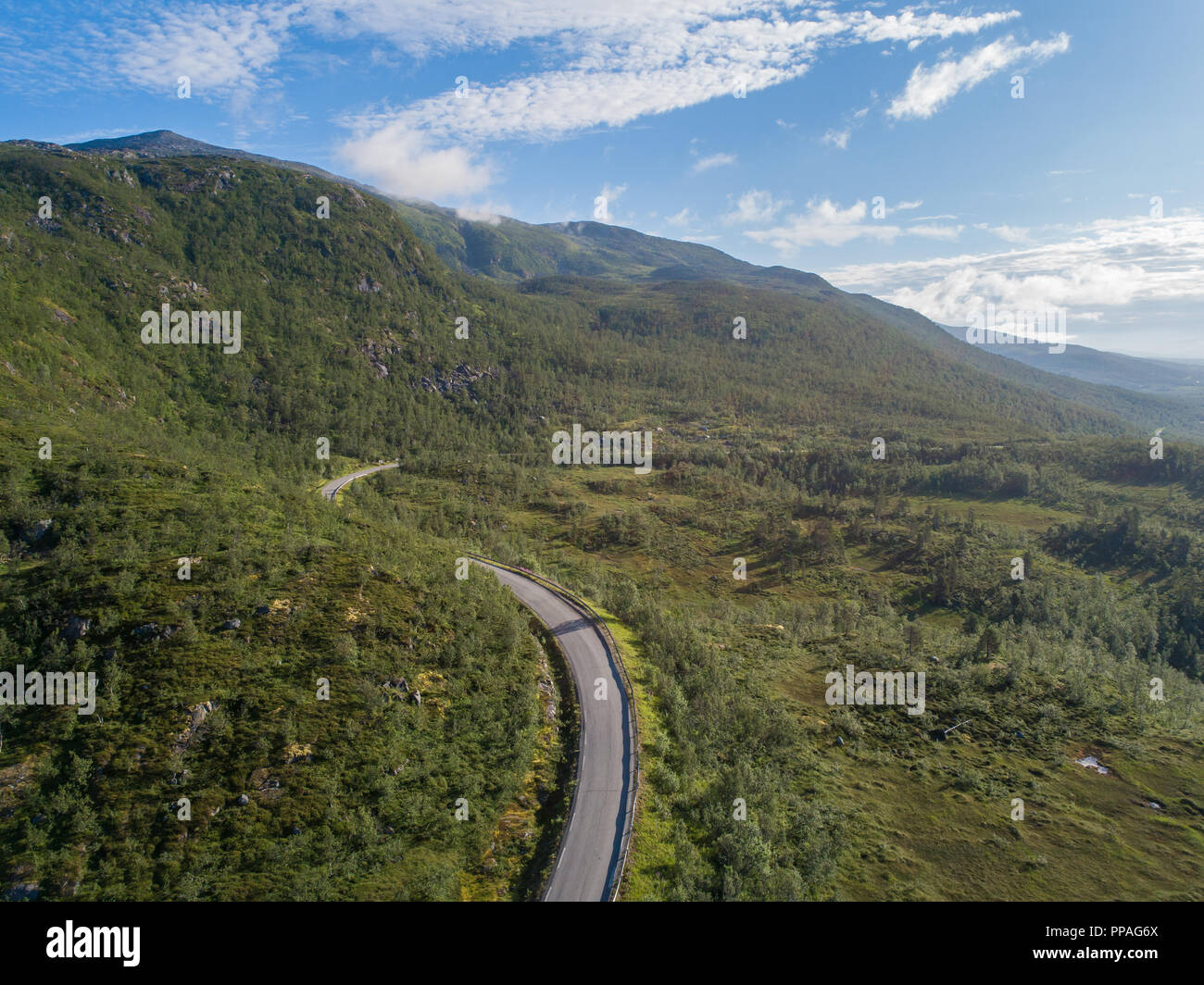 Vista aerea del paesaggio di montagna Foto Stock