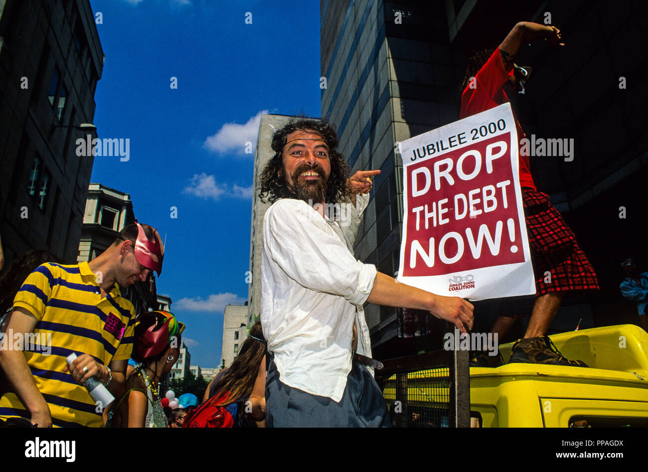 Dimostranti presso, caduta di massa la campagna di debito, ambientale e di giustizia sociale, Londra, Inghilterra, Regno Unito, GB. Foto Stock