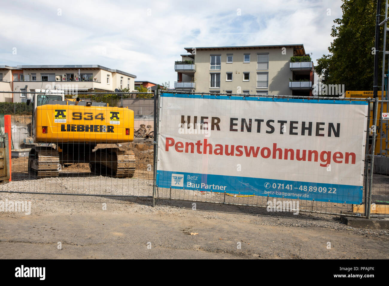 Sito in costruzione di un nuovo edificio residenziale con condomini e appartamenti penthouse, am Neckar, Heilbronn, Baden-Württemberg, Germania Foto Stock