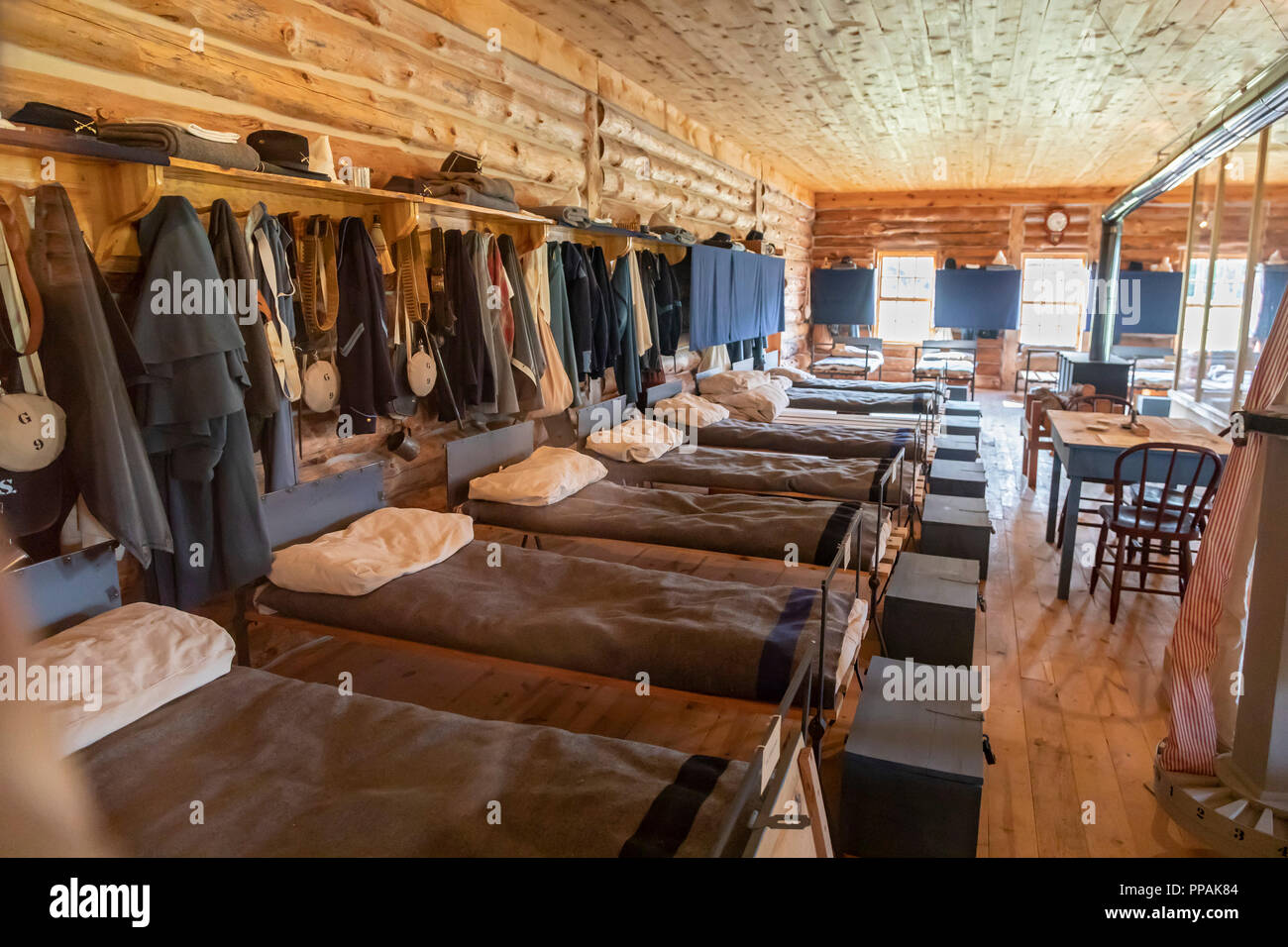 Crawford, Nebraska - Il sito dell'originale caserma di cavalleria a Fort Robinson State Park. (L'edificio esistente è una riproduzione.) Fort Robinson ho Foto Stock