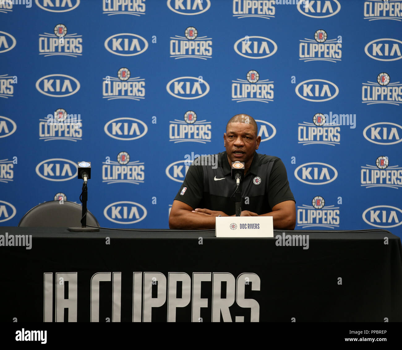 Los Angeles, CA, Stati Uniti d'America. 24Sep, 2018. Los Angeles Clippers coach doc Rivers a Los Angles Clippers Media Day al centro di formazione il 24 settembre 2018. (Foto di Jevone Moore) Credito: csm/Alamy Live News Foto Stock