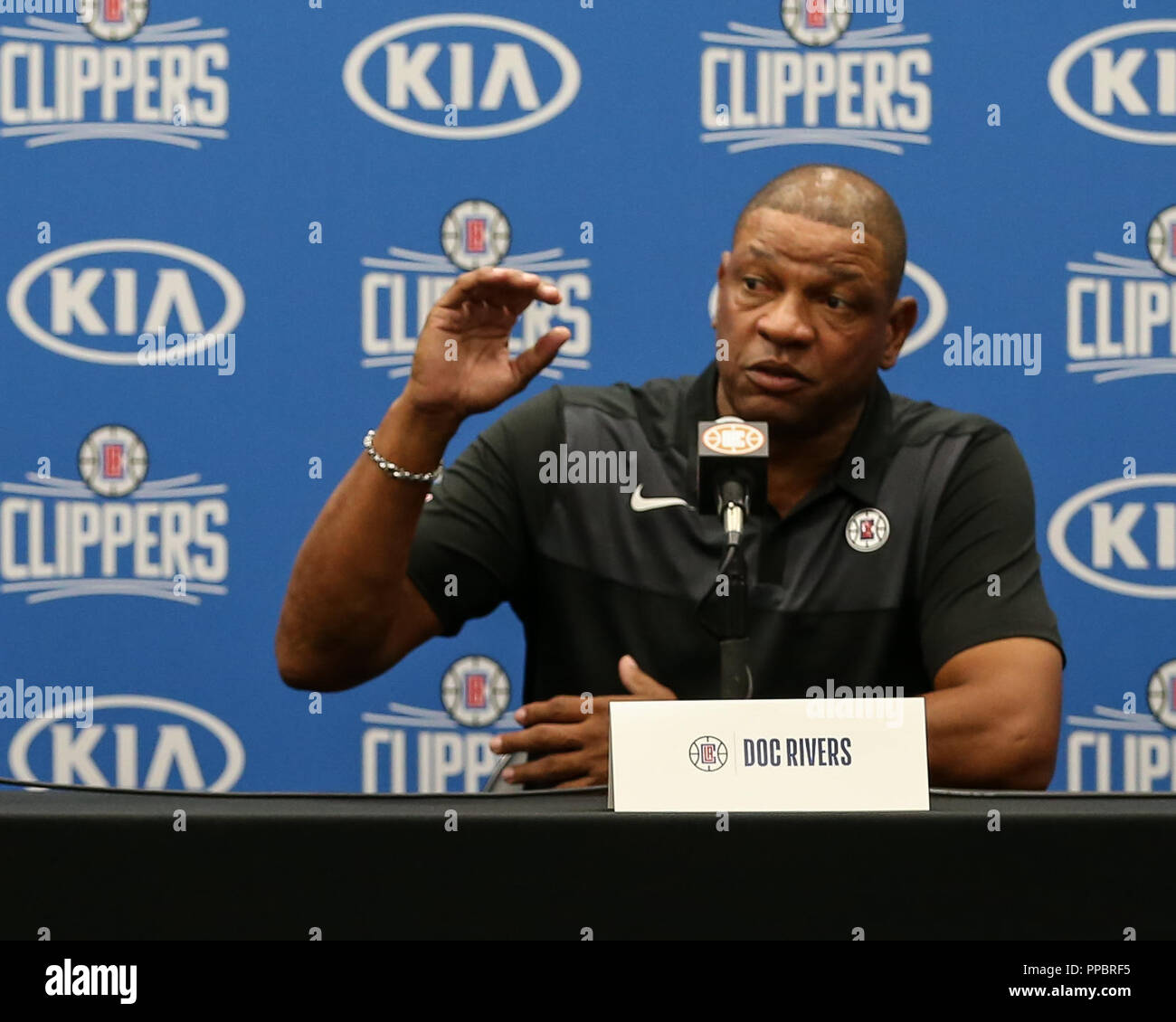 Los Angeles, CA, Stati Uniti d'America. 24Sep, 2018. Los Angeles Clippers coach doc Rivers a Los Angles Clippers Media Day al centro di formazione il 24 settembre 2018. (Foto di Jevone Moore) Credito: csm/Alamy Live News Foto Stock