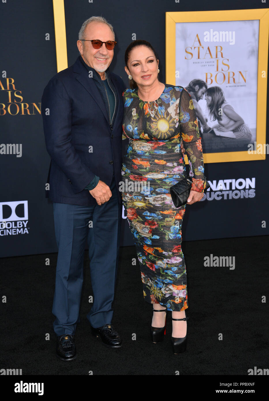 LOS ANGELES, CA. 24 settembre 2018: Gloria Estefan & Emilio Estefan presso il Los Angeles premiere per 'è nata una stella' presso lo Shrine Auditorium. Immagine: Paul Smith/Featureflash Credito: Paul Smith/Alamy Live News Foto Stock