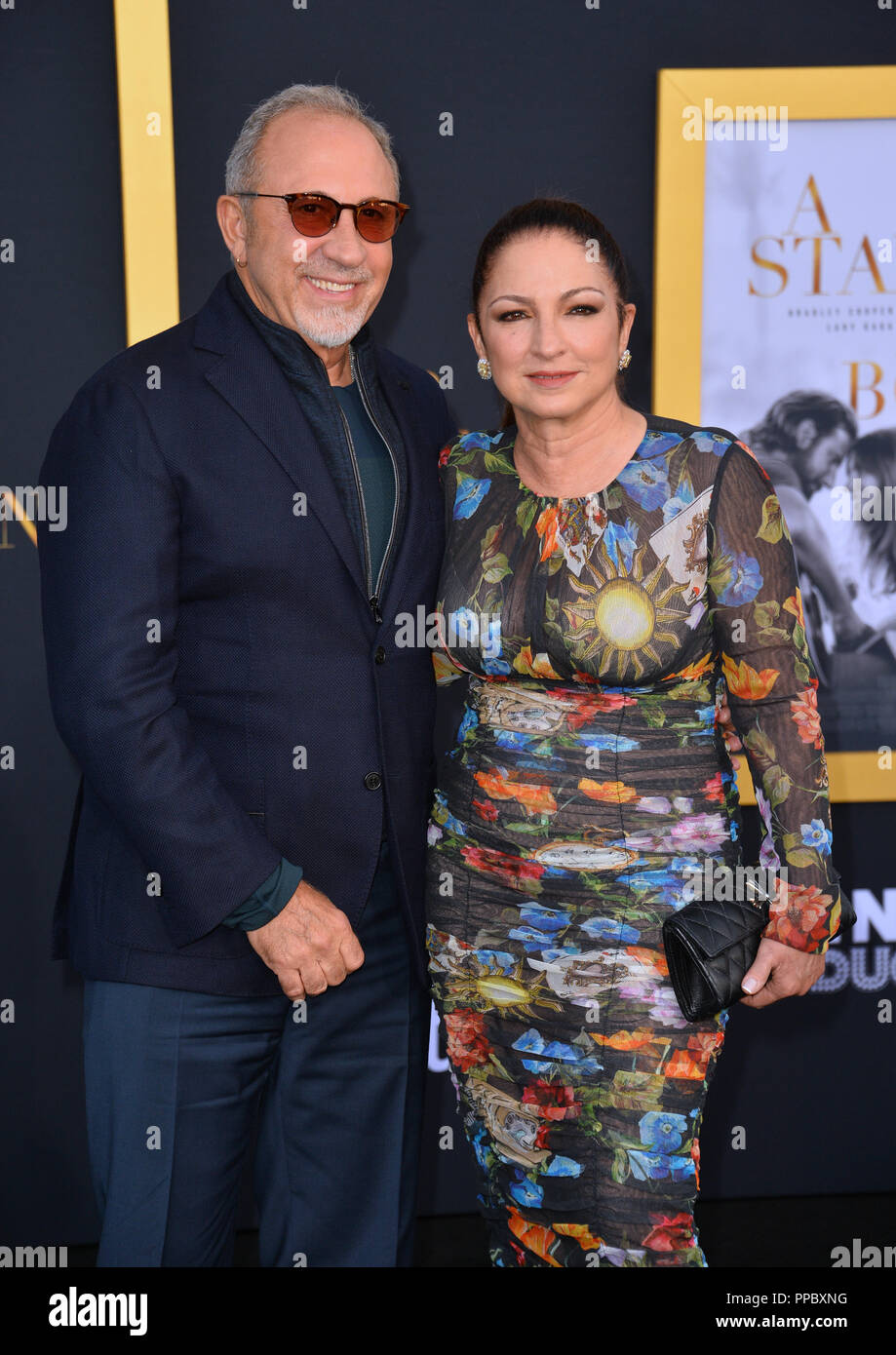 LOS ANGELES, CA. 24 settembre 2018: Gloria Estefan & Emilio Estefan presso il Los Angeles premiere per 'è nata una stella' presso lo Shrine Auditorium. Immagine: Paul Smith/Featureflash Credito: Paul Smith/Alamy Live News Foto Stock