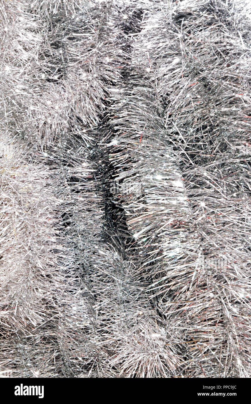 Vini spumanti argento metallico albero di Natale di rifili lametta Foto Stock