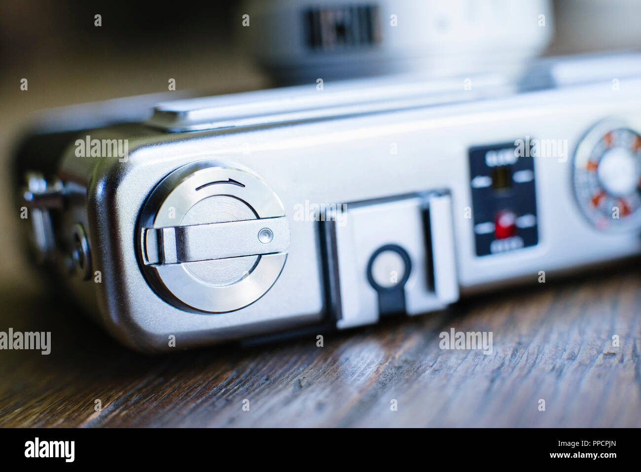 Macro superiore visualizza i controlli per una vecchia telecamera cinematografica Foto Stock