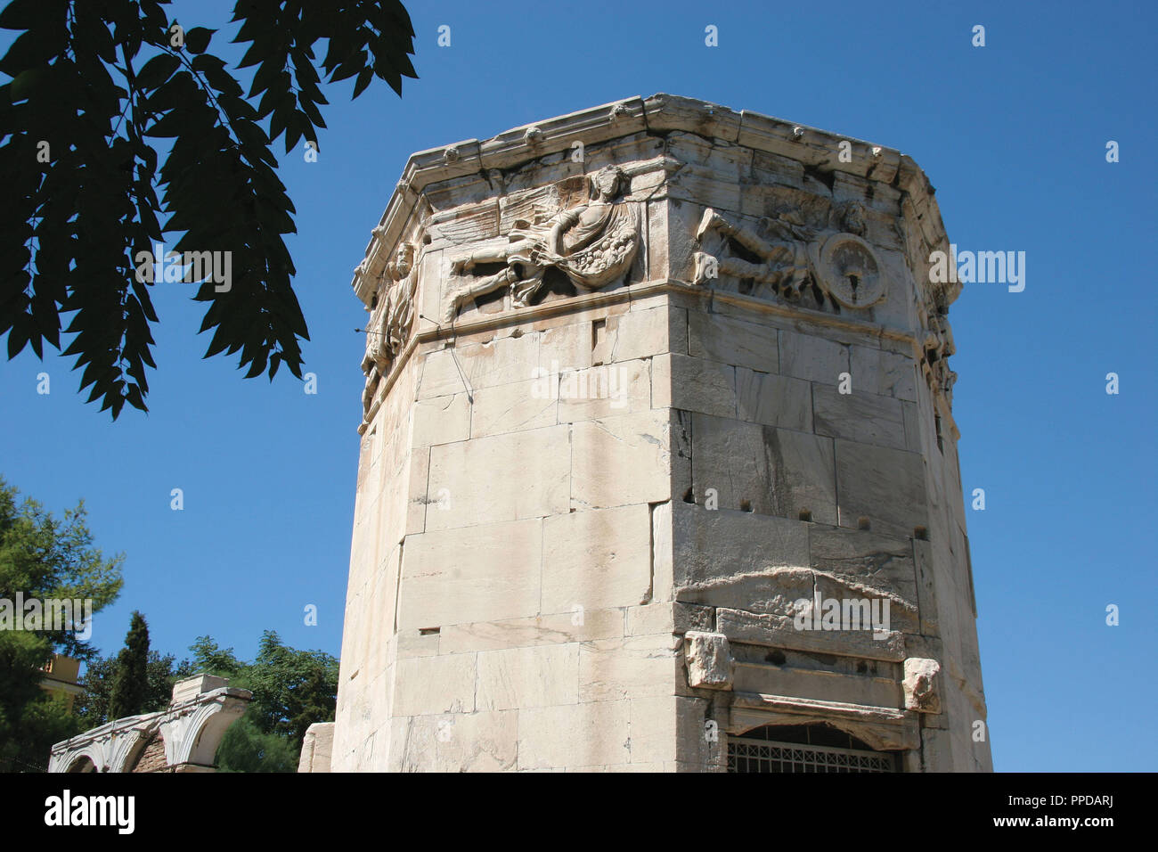 Arte romana. Torre dei venti (Horologion). Ottagonale pentelic marble clocktower sul romano Agora. Ho presunto è stato costruito da Andronicus di Cyrrhus intorno al 50 A.C.. Atene. Grecia centrale. Attica. L'Europa. Foto Stock