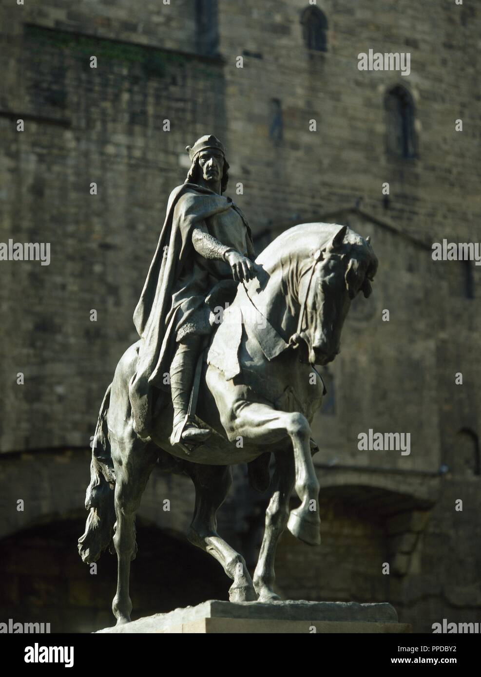 Statua del conte di Barcellona Ramón Berenguer III (1082-1131) da Josep Llimona. Famiglia nobile di Barcellona. Barcellona, in Catalogna, Spagna. Foto Stock