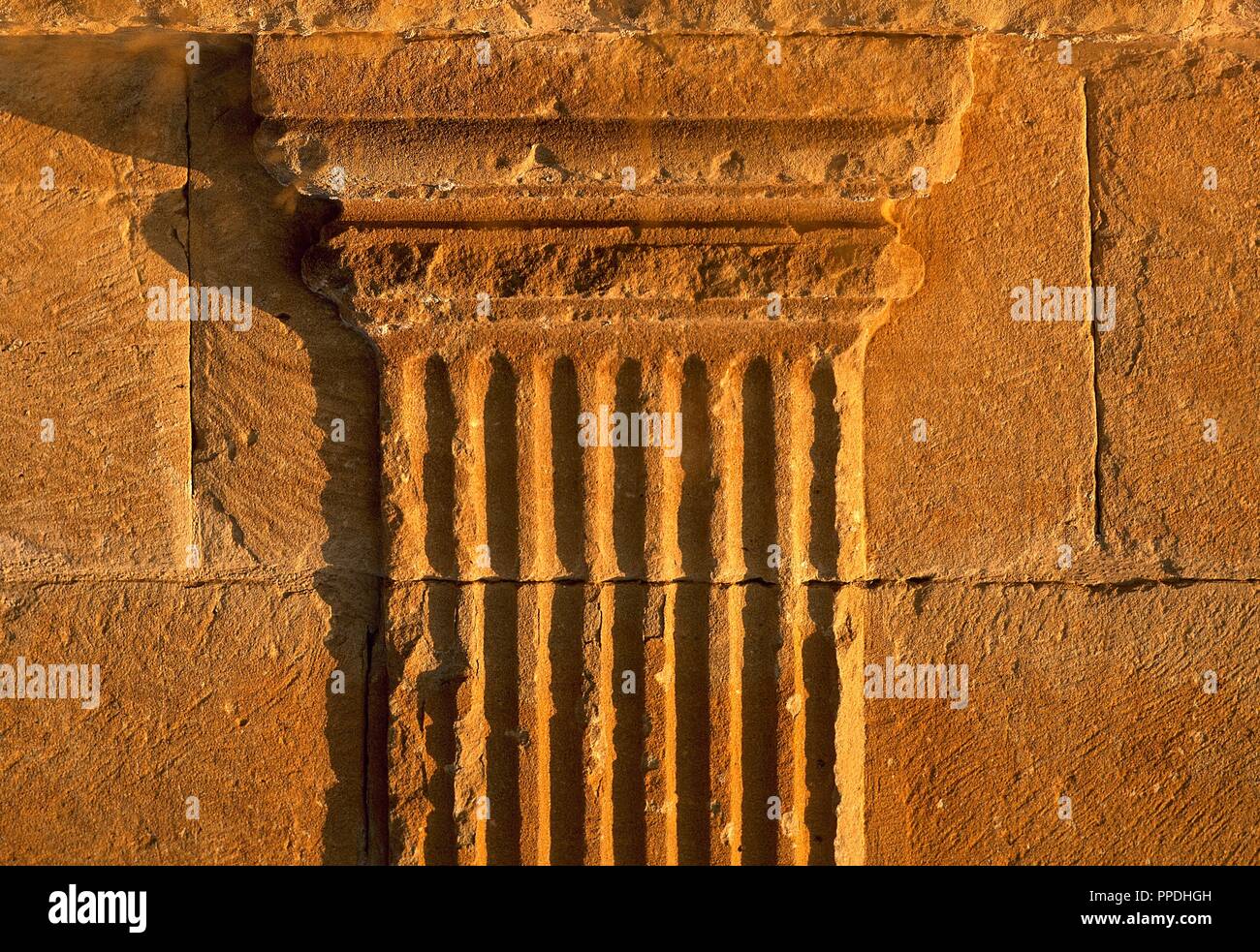 Mausoleo romano di Fabara. Ii secolo D.C. Dettagli architettonici. Provincia di Saragozza, Aragona, Spagna. Foto Stock