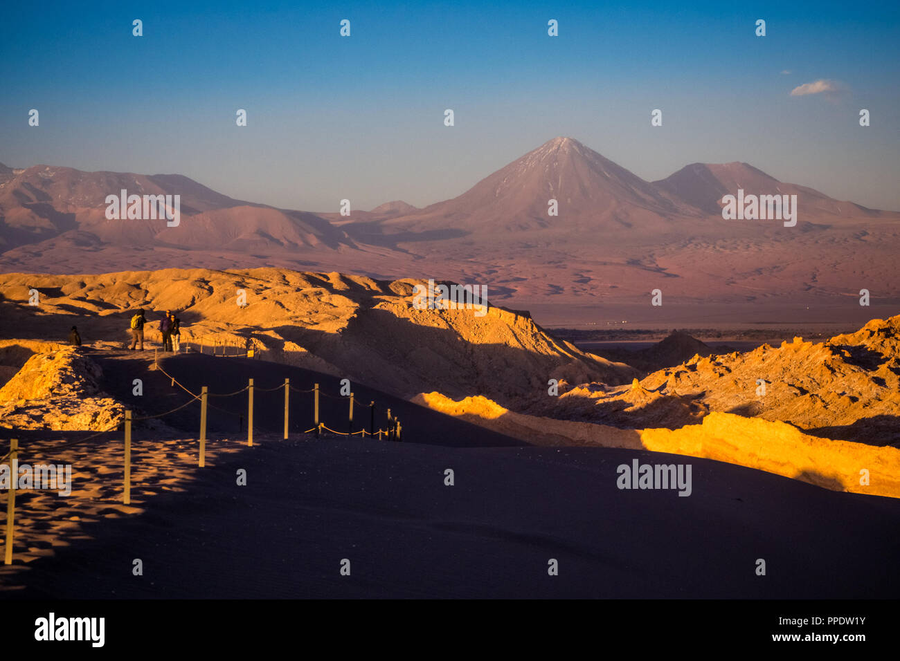 Tramonto a valle della luna nel deserto di atacama vicino a San Pedro de Atacama Foto Stock