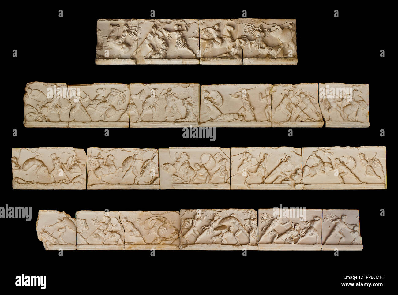 Ricostruzione fotografico del fregio del Mausoleo di Alicarnasso. Fare dalla riproduzione esposti nel Mausoleo, a bodrum, Turchia, Foto Stock