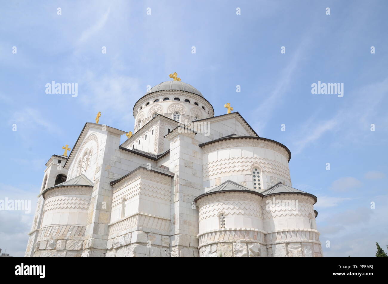 Cattedrale della Resurrezione di Cristo Podgorica Montenegro chiesa serbo-ortodossa cristiani nella capitale della nazione; la principale attrazione turistica Foto Stock