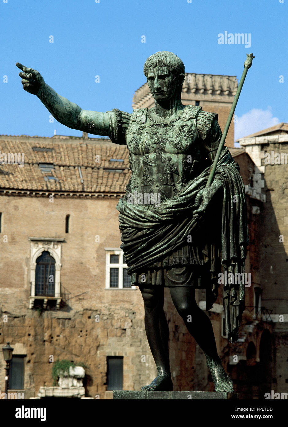OCTAVIO AUGUSTO (Caio Giulio Cesare Ottaviano) (61 aC-14 dC). Il Primer emperador romano e hijo adoptivo de César. (S. Ho aC-S. I). Estatua en Roma, Italia. Foto Stock