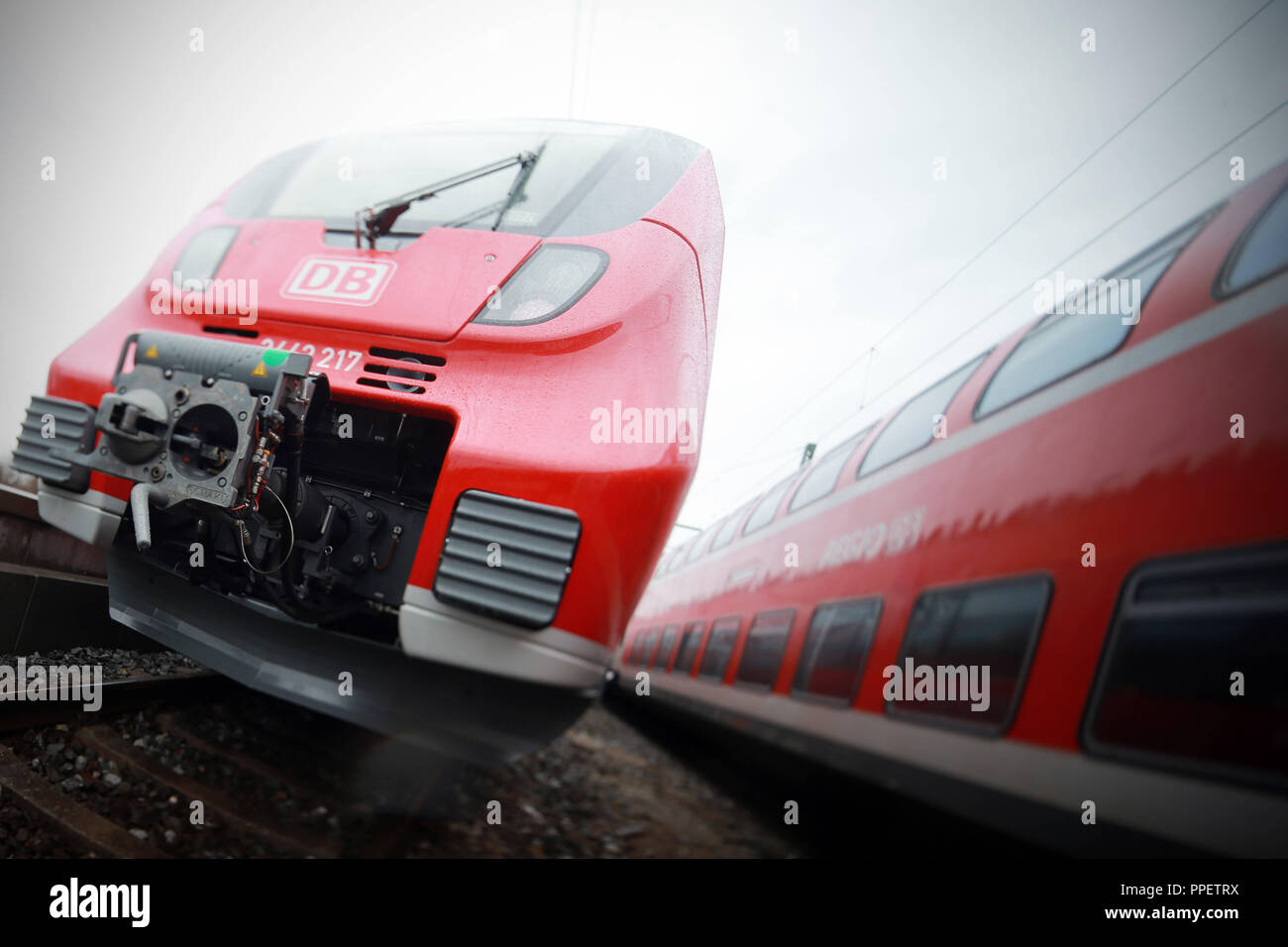 La Deutsche Bahn introduce nuovi elettrico unità multiple del tipo "Talento 2' che sarà utilizzato nel Werdenfels-Netz. Foto Stock