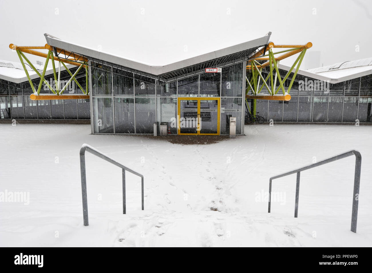 La Werner-von-Linde-Halle nell'Olympiapark a Monaco di Baviera. Foto Stock