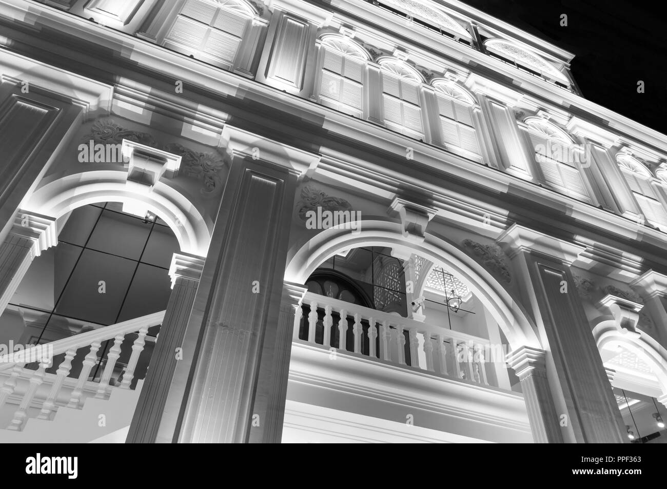 Vista principale della banca Kasikorn nuovo edificio di Phuket, con un grande lampadario di mostrare che il nobile e la grandezza di design. Foto Stock