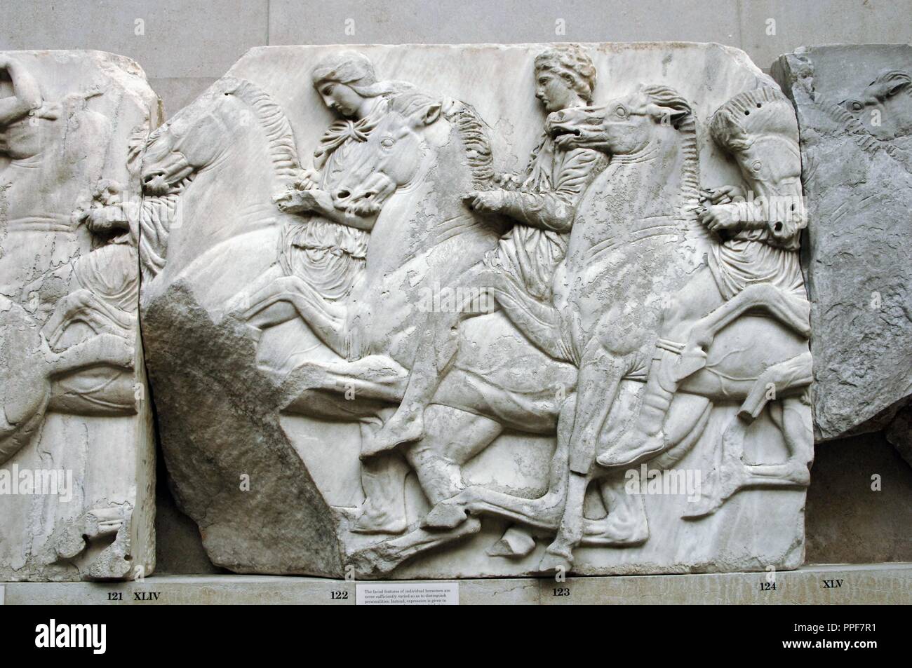 Arte greche. Il Partenone. V secolo A.C. Fregio del nord. XLIV-XLV. Piloti. Esso proviene dall'Acropoli di Atene. British Museum. Londra. In Inghilterra. Regno Unito. Foto Stock