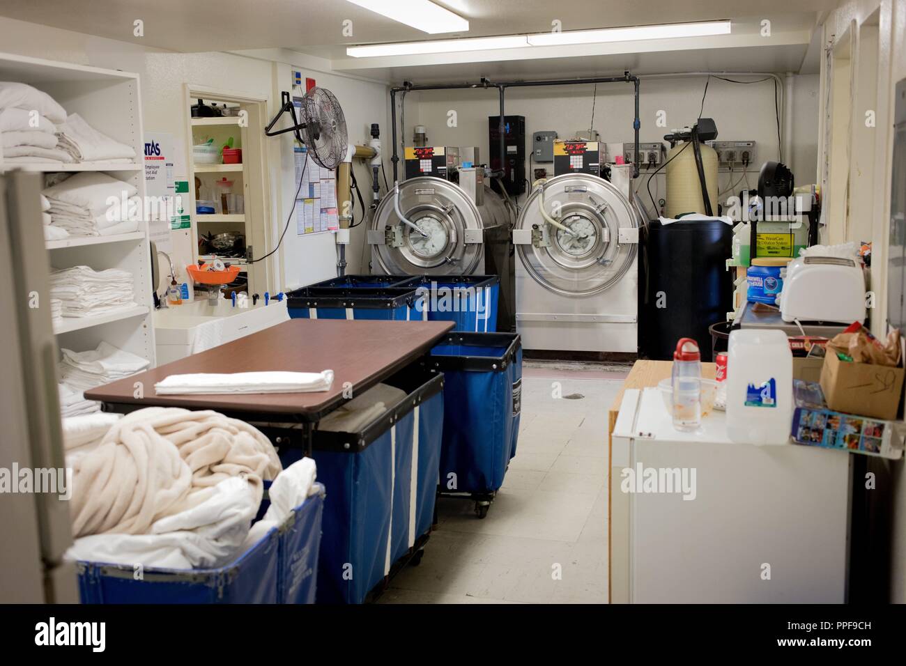 Hotel laundry immagini e fotografie stock ad alta risoluzione - Alamy