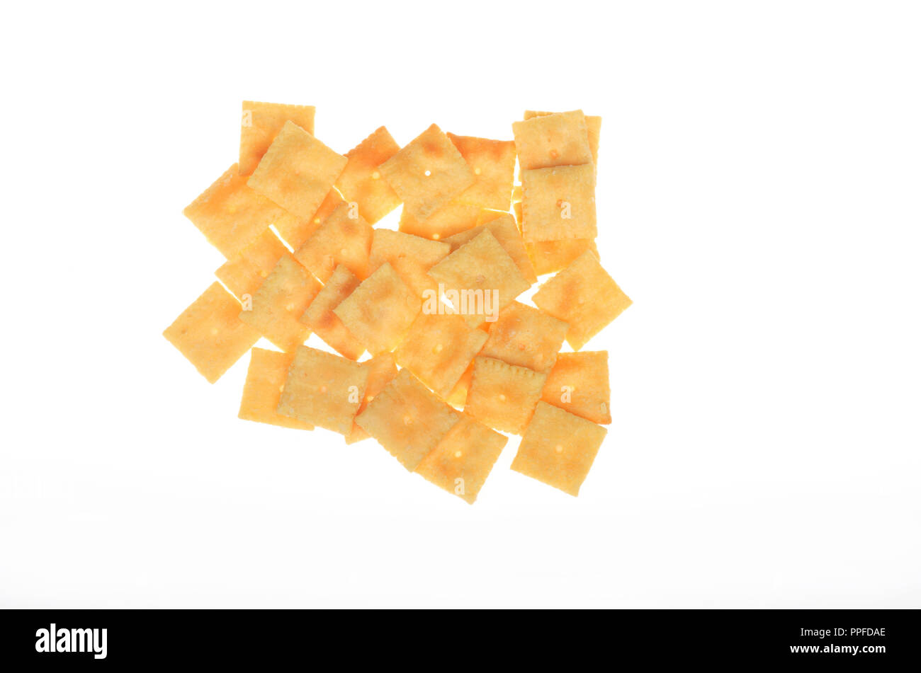 Kellogg Company Cheez-it formaggio crackers realizzati con le loro sole biscotti divisione su sfondo bianco Foto Stock