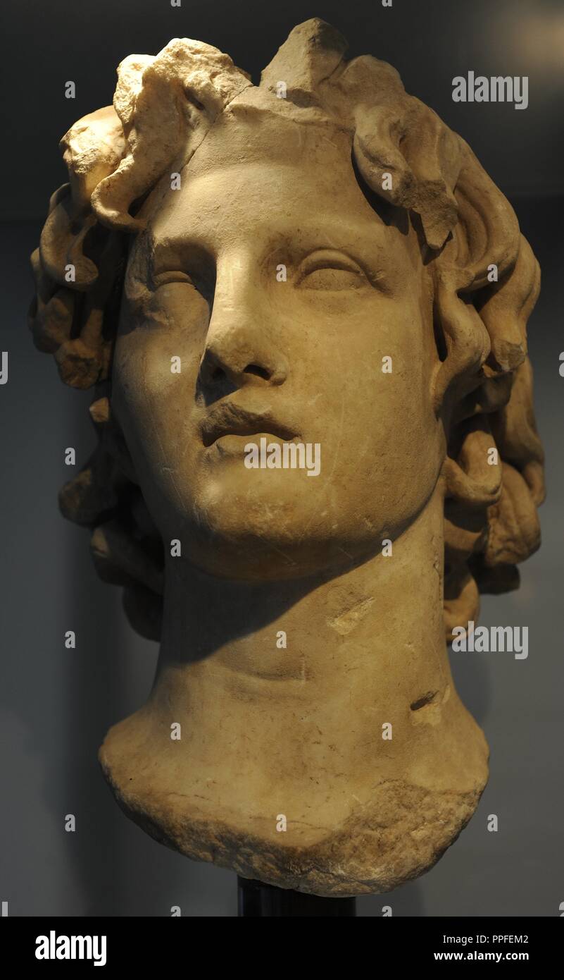 Alessandro III il Grande (356-323 a.C.). Re di Macedonia (336 323 a.C.). Figlio di Filippo II e la principessa epirota Olympia. Busto romano. Ny Carlsberg Glyptotek. Copenhagen. La Danimarca. Foto Stock