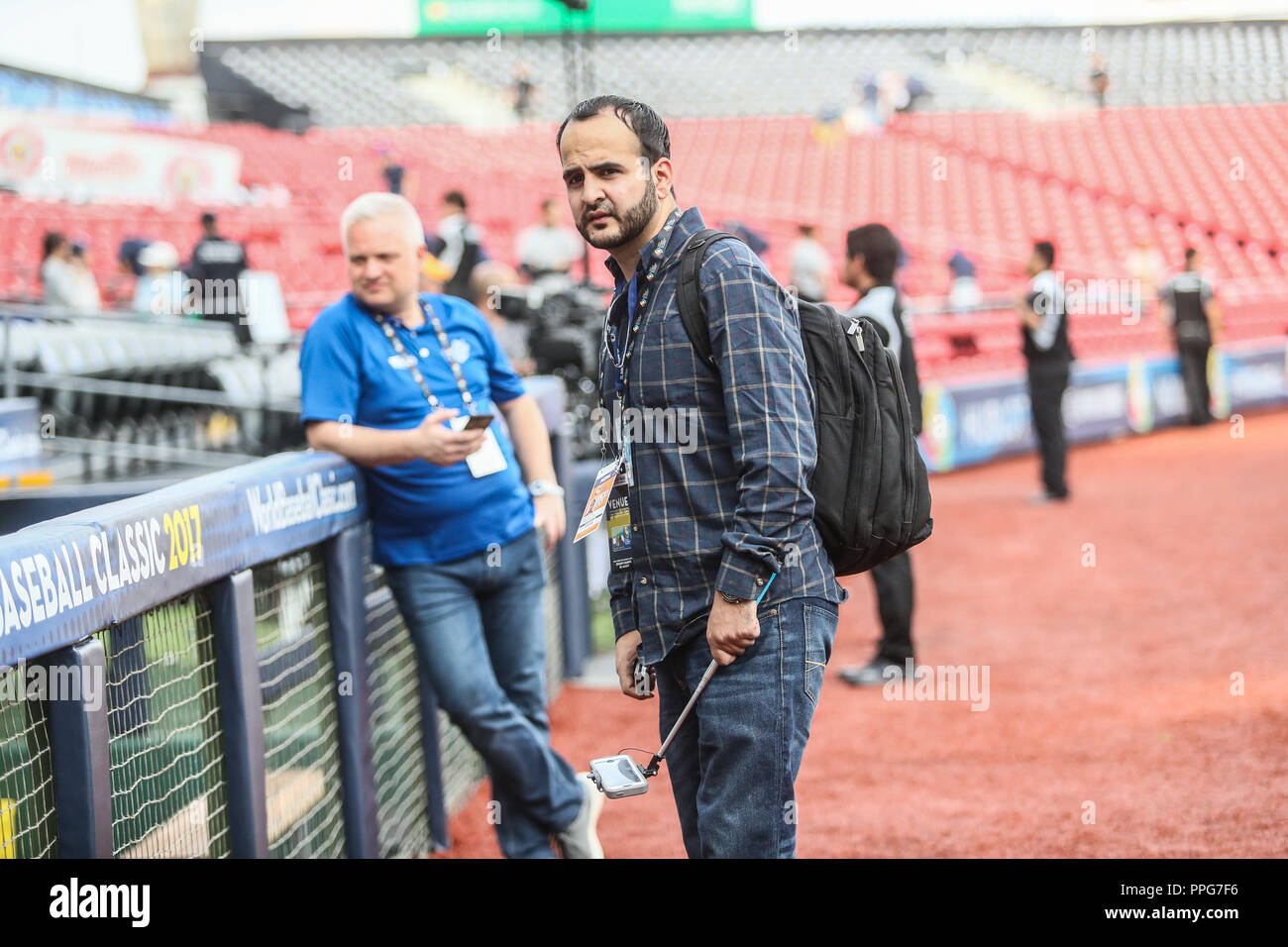 Antonio de La Torre, reportero de deportes en el Imparcial. Aspectos del Partido Messico vs Italia, duranti Clásico Mundial de Beisbol en el Estadio Foto Stock