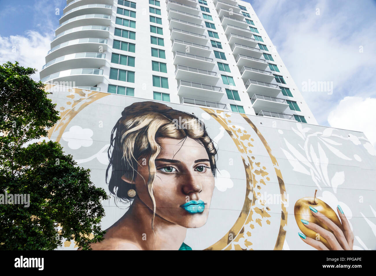 West Palm Beach Florida, murales giganti, il Alexander, arte, grattacieli grattacieli di alto livello edificio edifici condominio appartamento residenziale A. Foto Stock