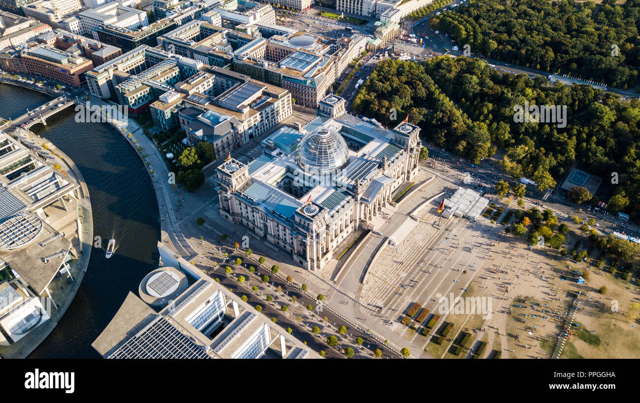 Il palazzo del Reichstag di Berlino, Germania Foto Stock