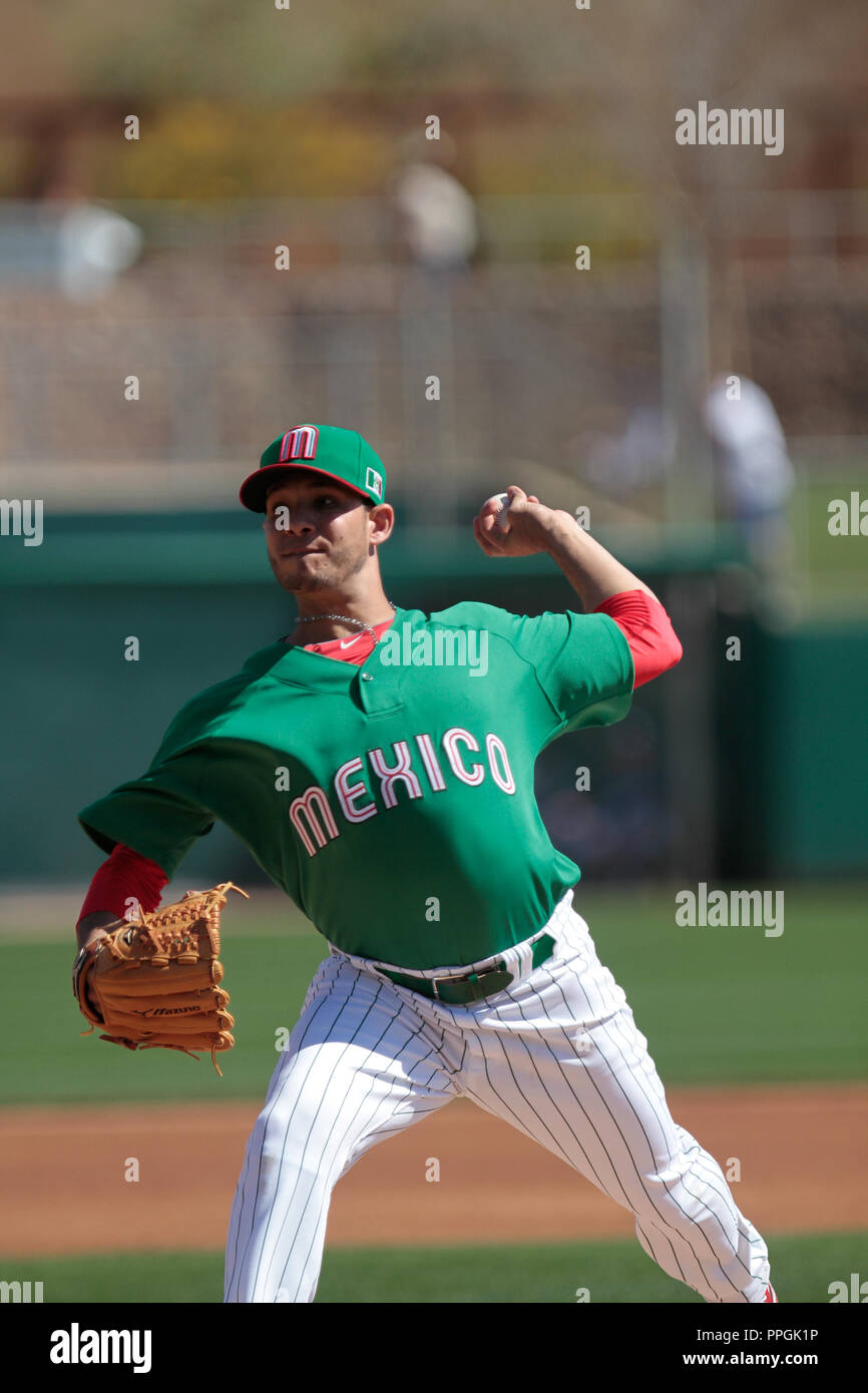 Hector Daniel Rodrigez brocca derrotado de Mexico, duranti el juego de Mexico vs Dodgers de la previo al Clasico Mundial de beisbol 2013 , Camelbac Foto Stock