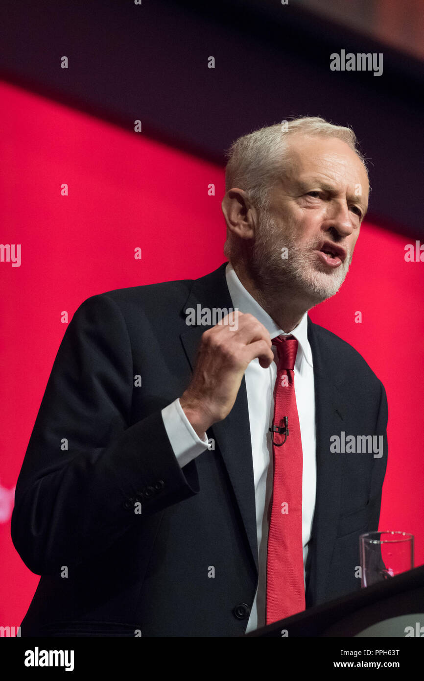 Partito Laburista Conferenza annuale 2018, Albert Dock, Liverpool, in Inghilterra, Regno Unito. 26th. Settembre, 2018. Jeremy Corbyn, leader del partito laburista dando il suo discorso leader al termine del partito laburista Conferenza annuale 2018. Alan Beastall/Alamy Live News Foto Stock