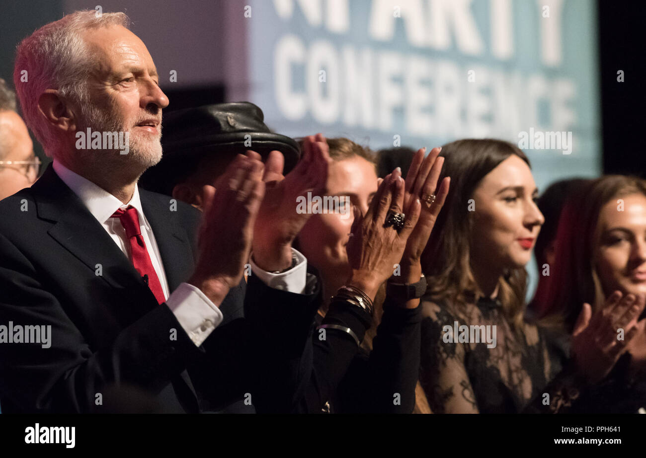 Partito Laburista Conferenza annuale 2018, Albert Dock, Liverpool, in Inghilterra, Regno Unito. 26th. Settembre, 2018. Jeremy Corbyn, leader del partito laburista dando il suo discorso leader al termine del partito laburista Conferenza annuale 2018. Alan Beastall/Alamy Live News Foto Stock