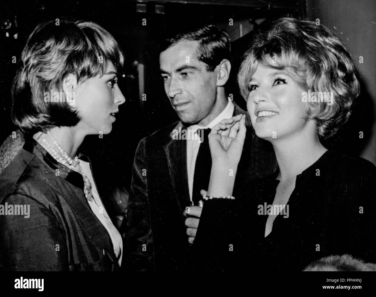 Roger Vadim, elsa martinelli, annette vadim, 1960 Foto Stock