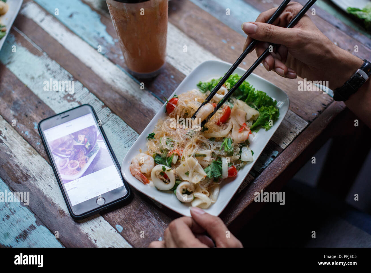 Fotografia di cibo locale di cucina thailandese e cibo di strada stretta fino Foto Stock