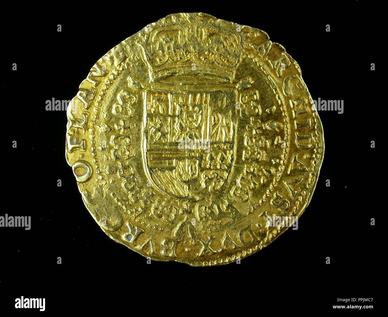 NUMISMATICA. MONEDA MODERNA. PISTOLET DE ORO, DE FELIPE IV. REVERSO. L'escudo CON las armas de Castilla e Leon, Granada, Aragona, NAPOLES Y SICILIA.1648. (DEPOSITO: MUSEO ARQUEOLOGICO nacional). Foto Stock