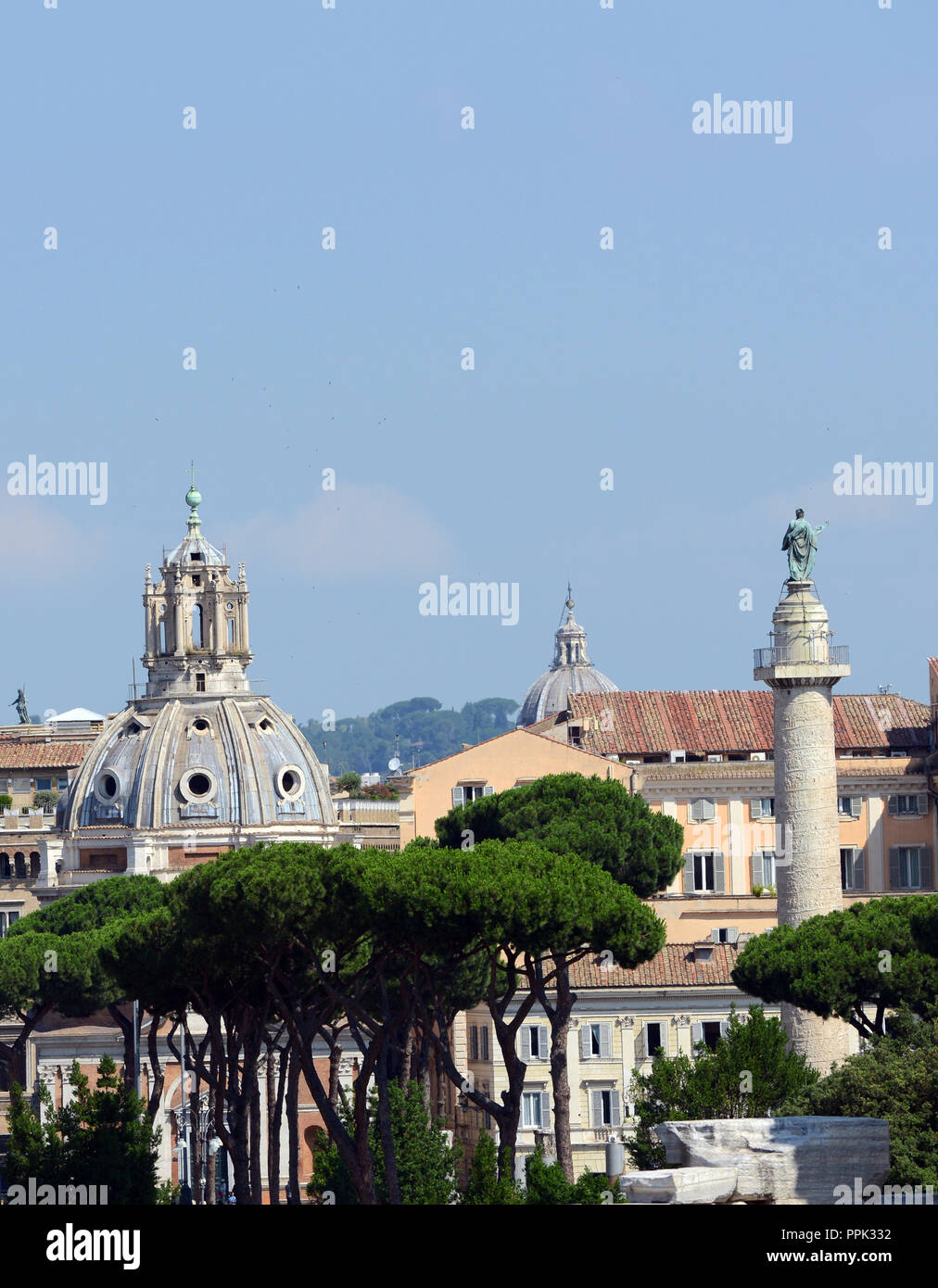 La Chiesa del Santissimo Nome di Maria al Foro Traiano a Roma. Foto Stock