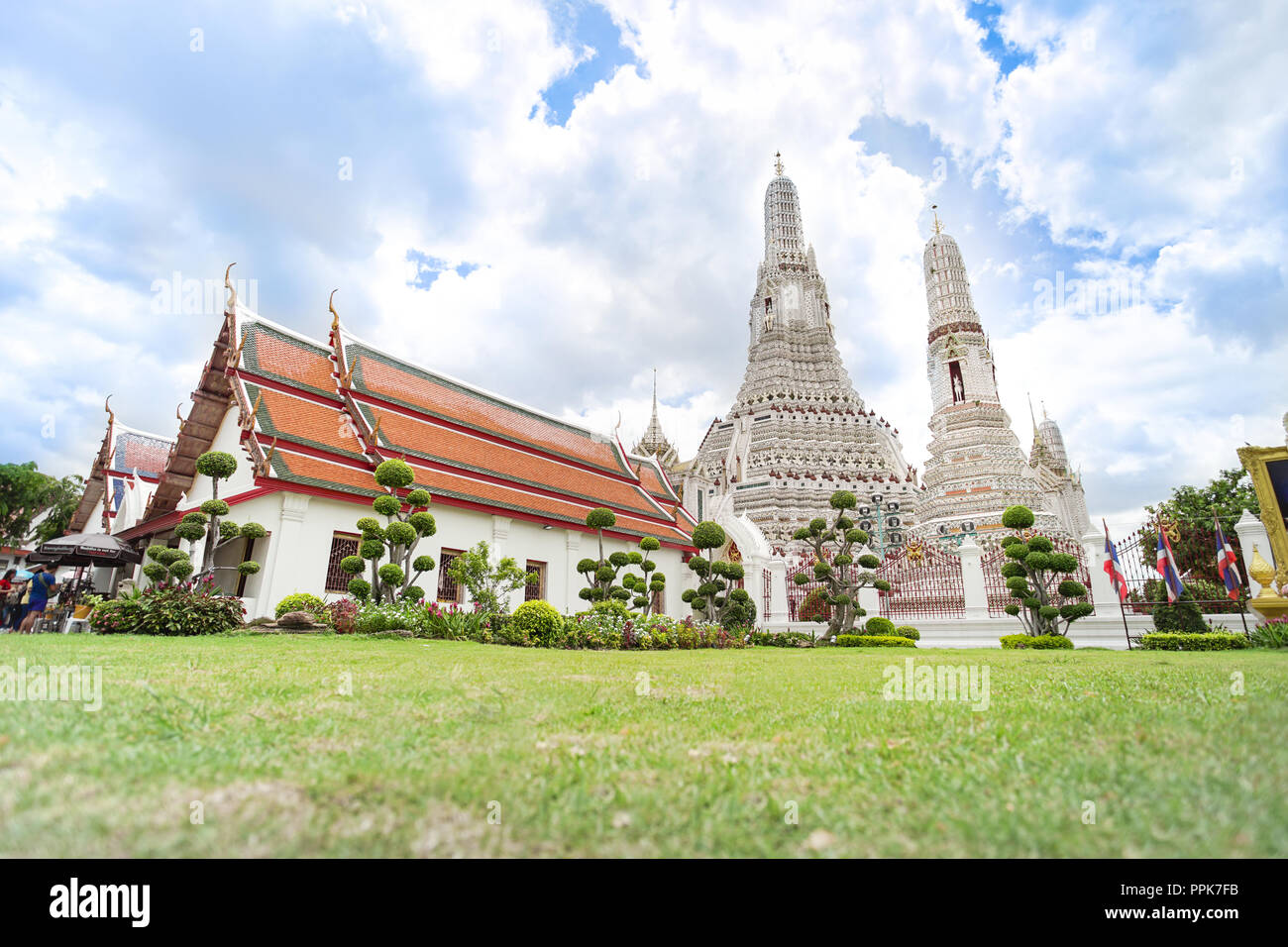 Bangkok, Tailandia - 2 Settembre 2018: Wat Arun o il tempio dell'alba a Bangkok, in Thailandia. Questo tempio è famosa in tutto il mondo, tanti turisti era stato visi Foto Stock