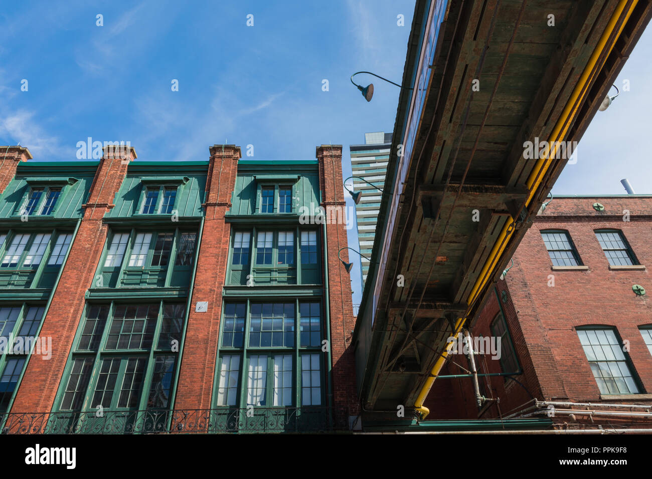 TORONTO, Canada - 18 settembre 2018: Distillery District (Ex Gooderham & mosto Distillery) - storico e intrattenimenti. Esso contiene num Foto Stock