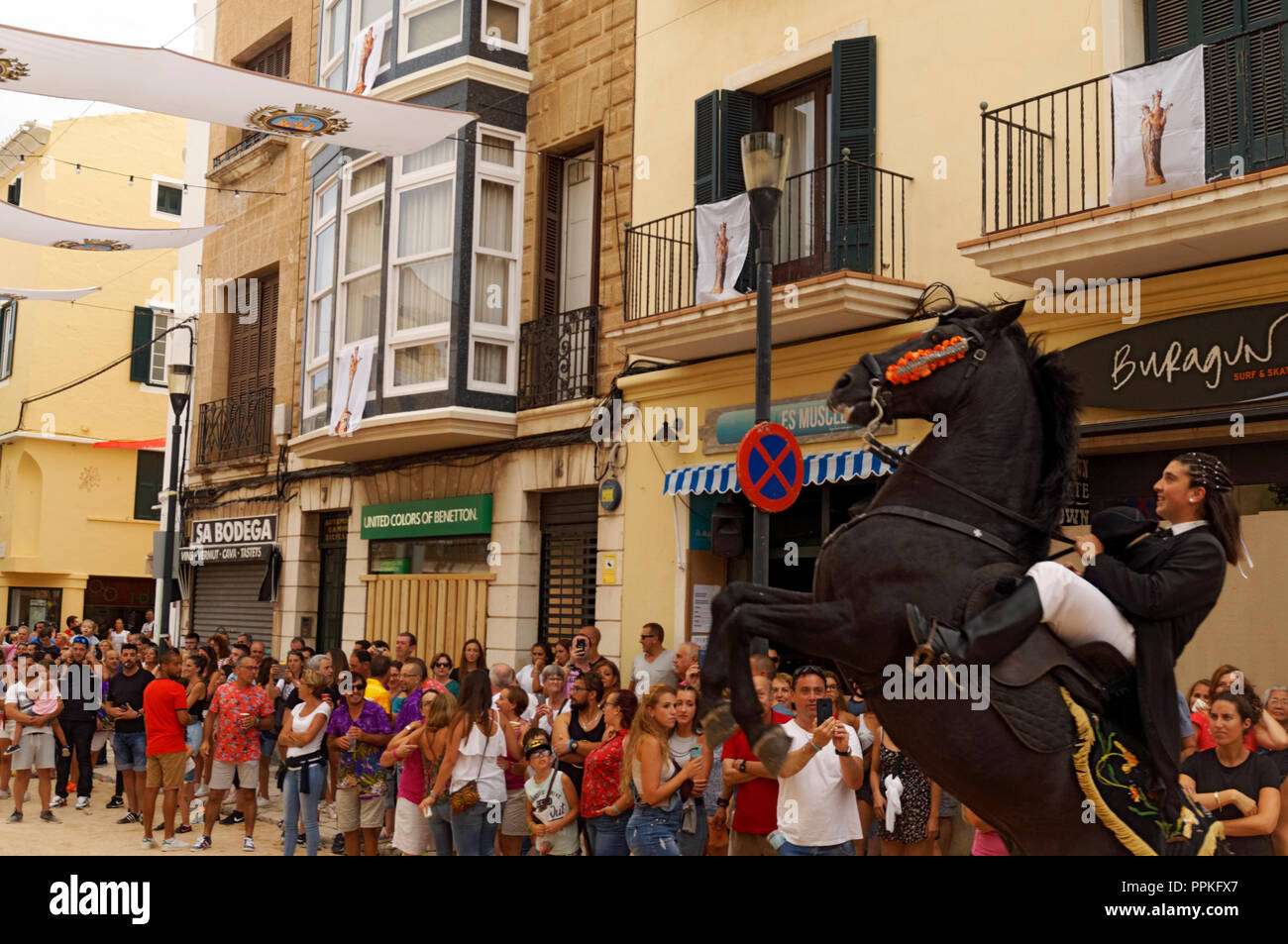Cavalieri parte del Mare de Déu de Gràcia festival, Mahon/Mao, Menorca, isole Baleari, Spagna. Foto Stock
